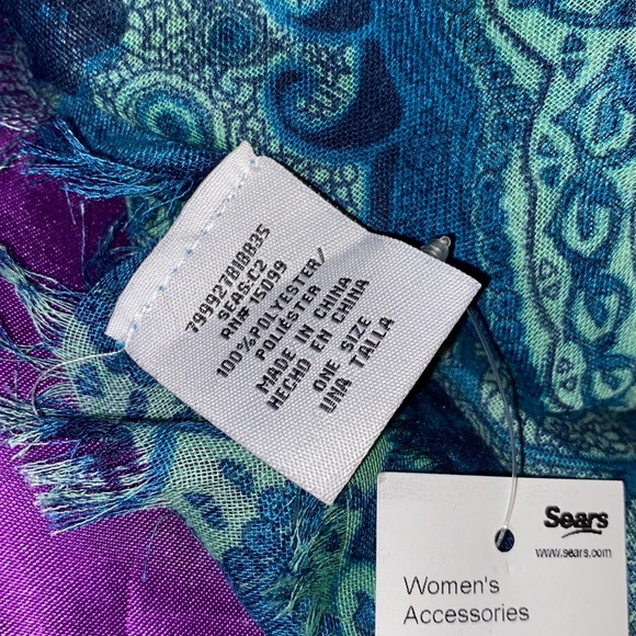 Scarf NWT - Picture 5 of 5